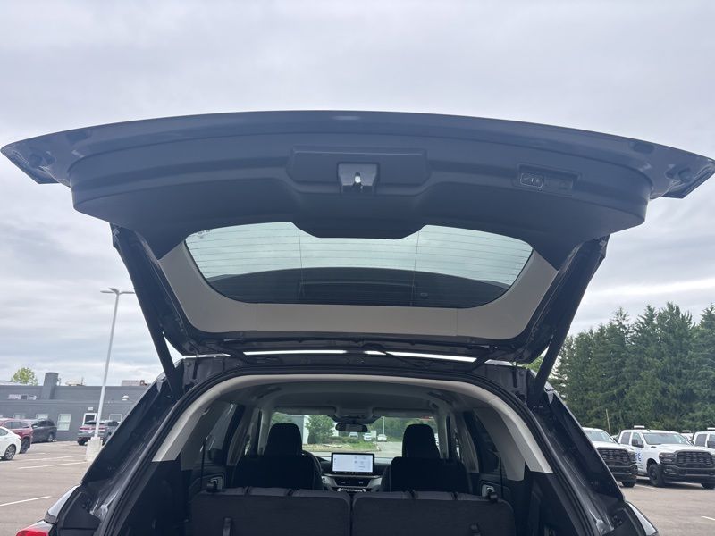 Used 2025 Ford Explorer SUV