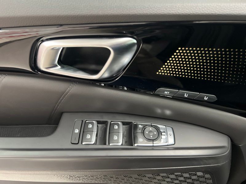 New 2026 Kia Carnival MPV Van