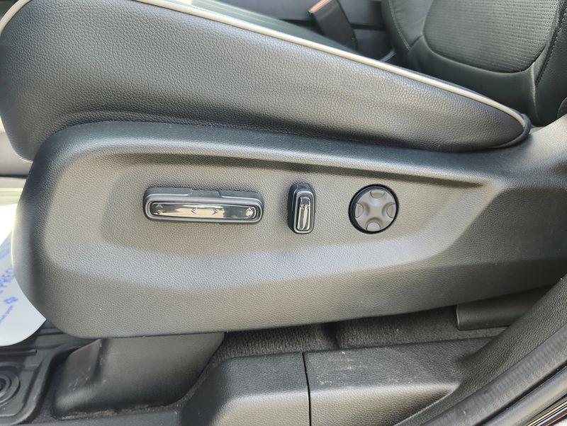 Used 2025 Honda Odyssey Van