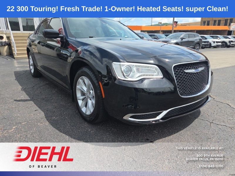 Gloss Black 2022 Chrysler 300 Sedan Rear-Wheel Drive 8-Speed Automatic