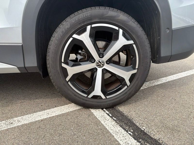 Used 2025 Volkswagen Tiguan SUV