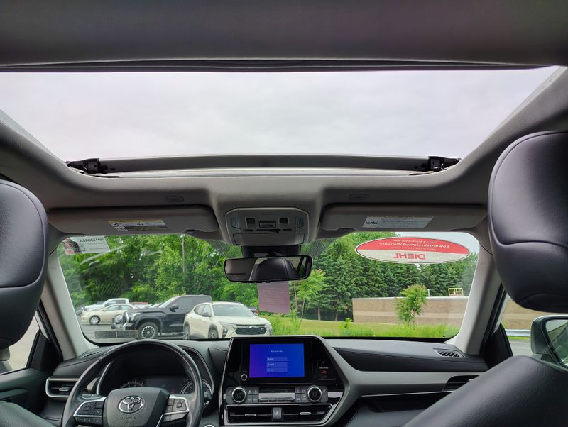Used 2023 Toyota Highlander SUV