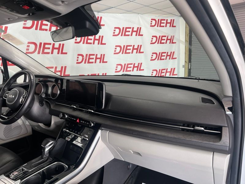 Used 2023 Kia Carnival Van