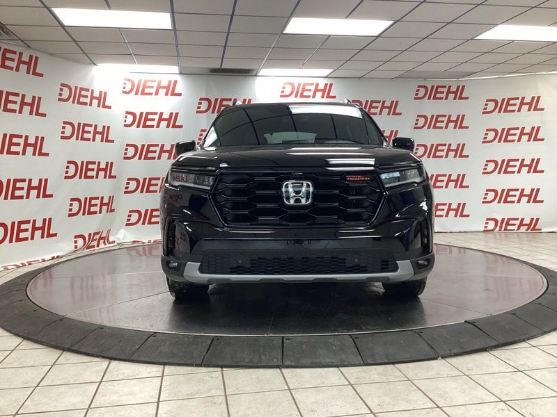 Used 2025 Honda Pilot SUV