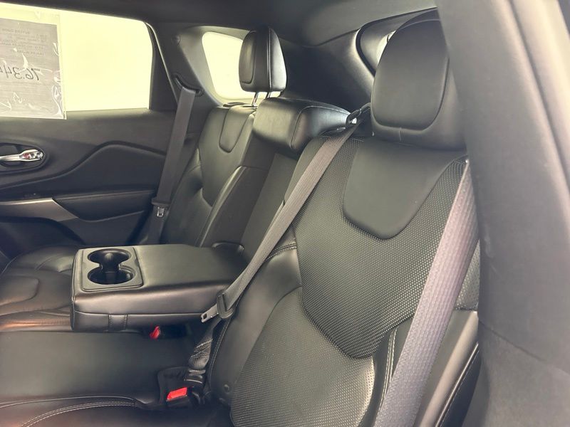 Used 2019 Jeep Cherokee SUV