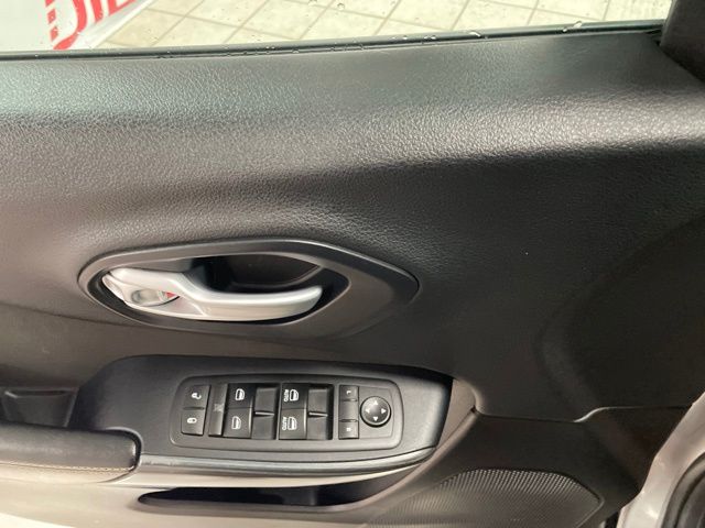Used 2016 Jeep Cherokee SUV
