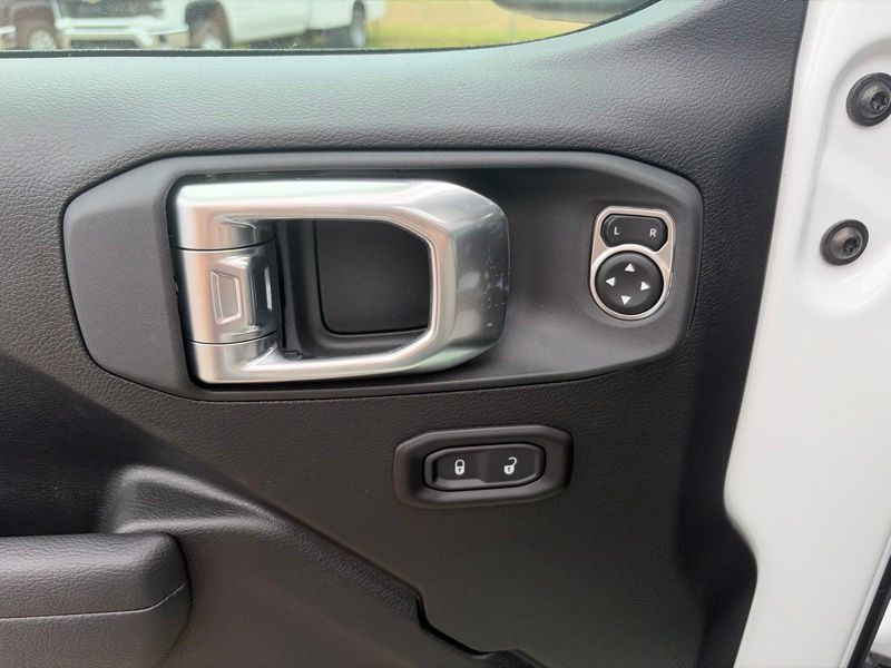 New 2026 Jeep Wrangler SUV