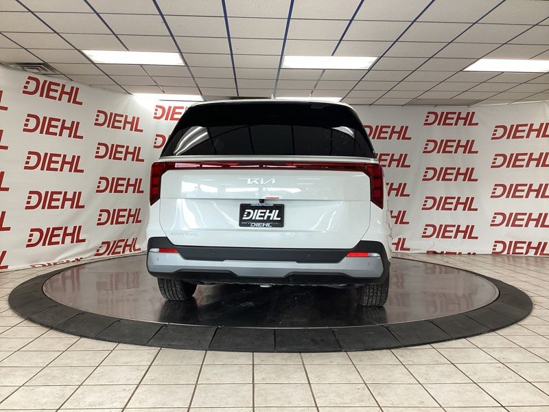 New 2026 Kia Carnival MPV Van