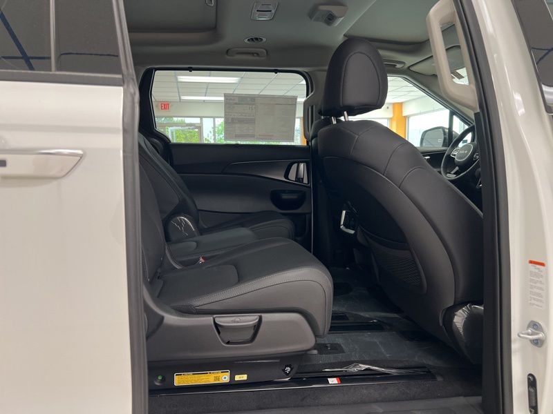 New 2026 Kia Carnival MPV Van
