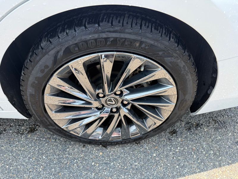 Used 2024 Lexus ES Sedan