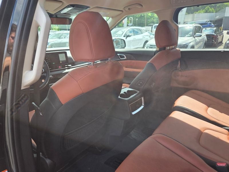 New 2026 Kia Carnival Hybrid Van