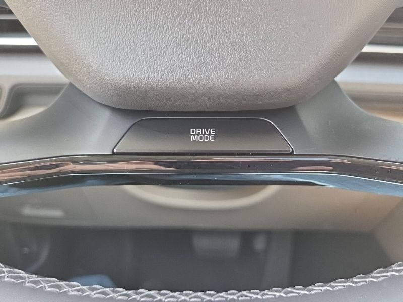 New 2027 Kia Carnival MPV Hybrid Van