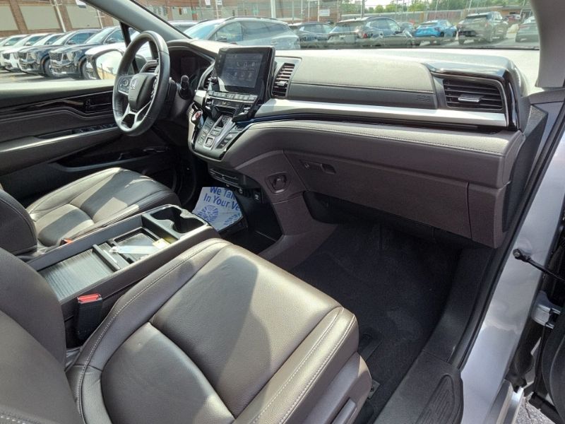 Used 2023 Honda Odyssey Van