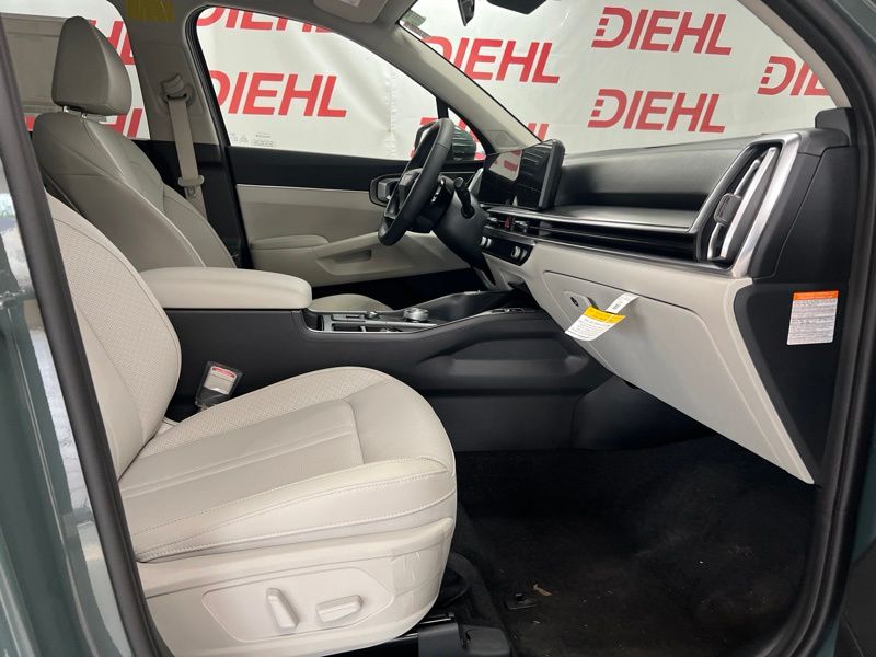 New 2026 Kia Sorento Hybrid SUV