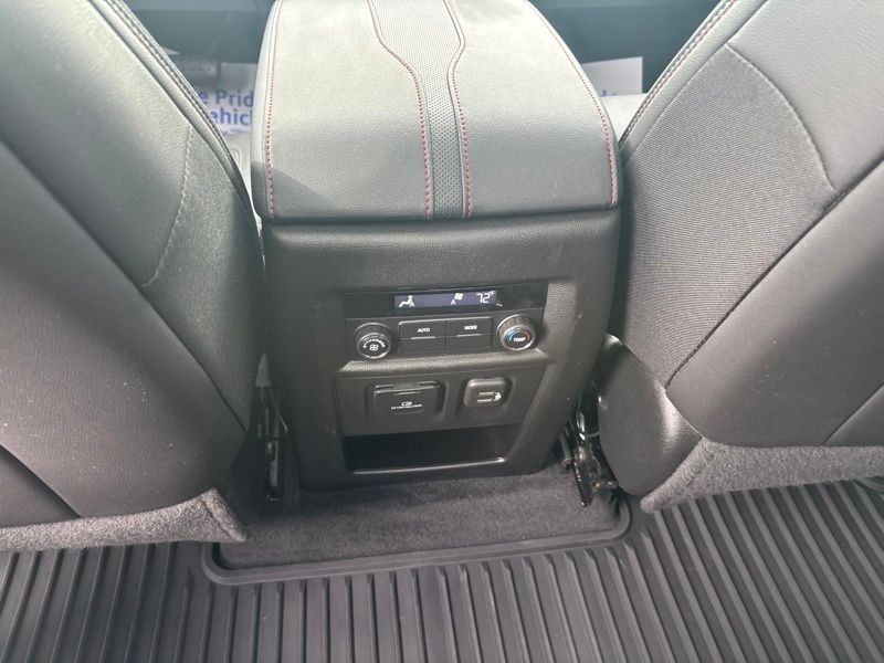 Used 2023 Chevrolet Traverse SUV