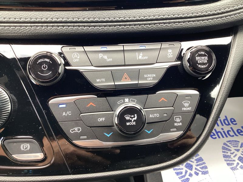 New 2027 Chrysler Pacifica Van