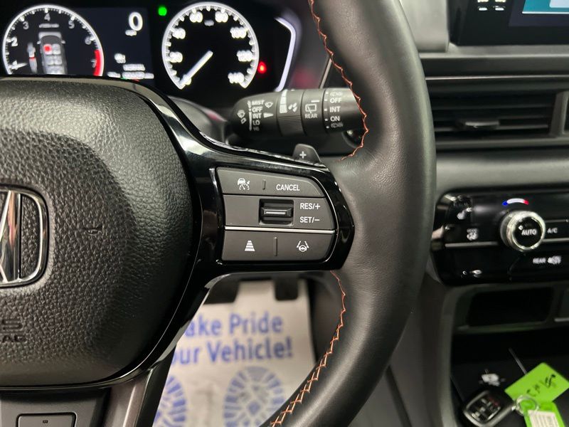 Used 2025 Honda Pilot SUV