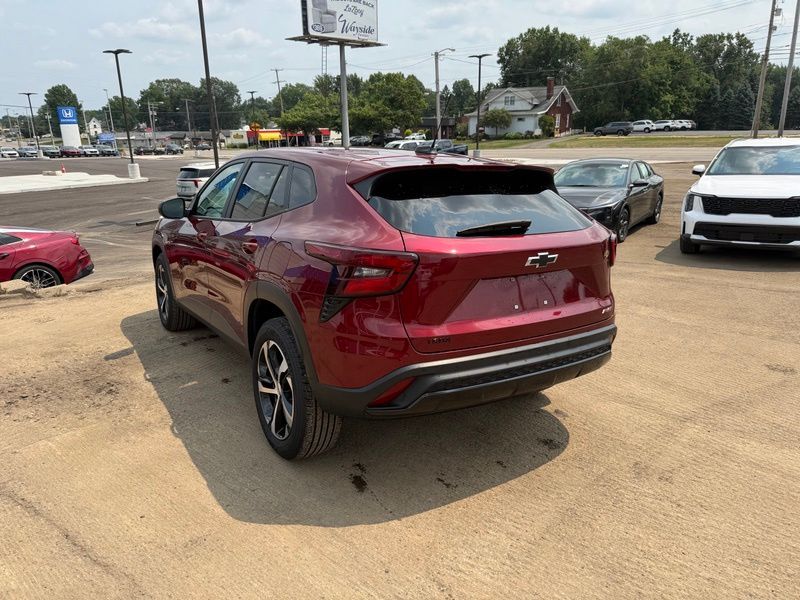 Used 2025 Chevrolet Trax SUV