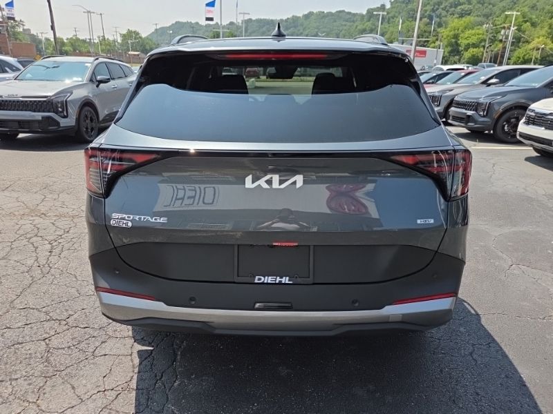 New 2027 Kia Sportage Hybrid SUV