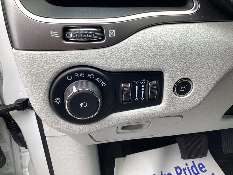 Used 2022 Jeep Cherokee SUV