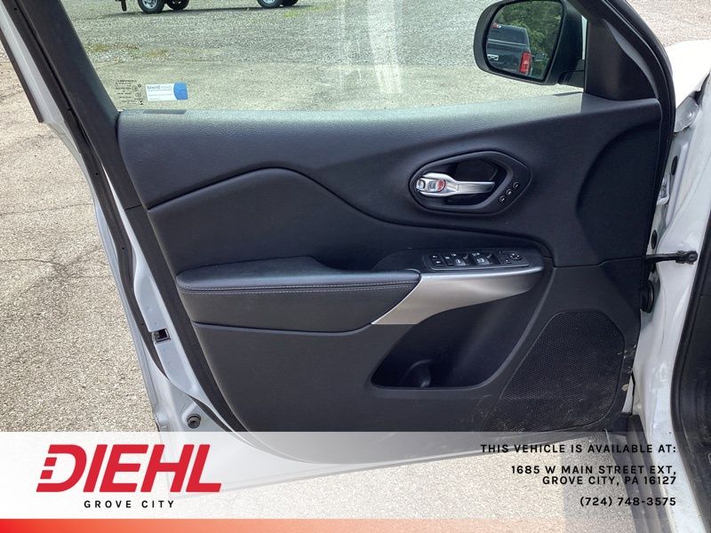 Used 2019 Jeep Cherokee SUV