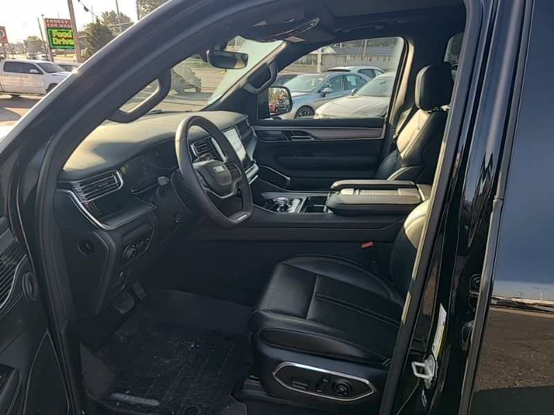 Used 2023 Jeep Wagoneer SUV