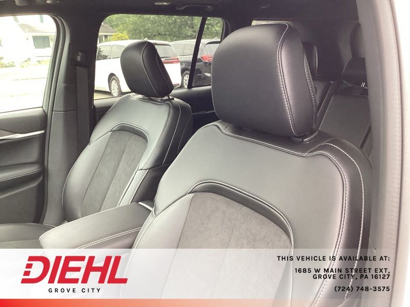 Used 2026 Jeep Grand Cherokee SUV