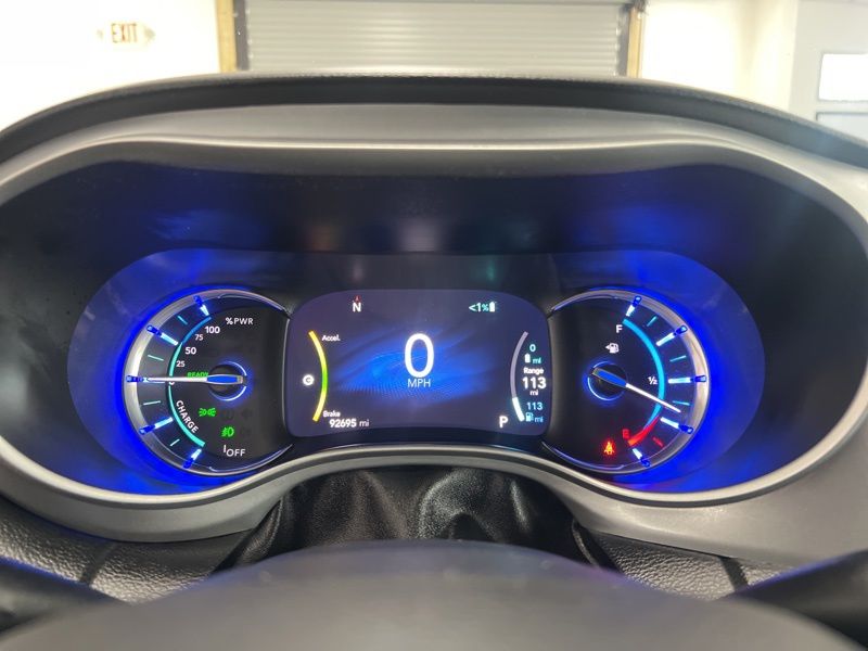 2020 Chrysler Pacifica Hybrid Touring L - Photo 25