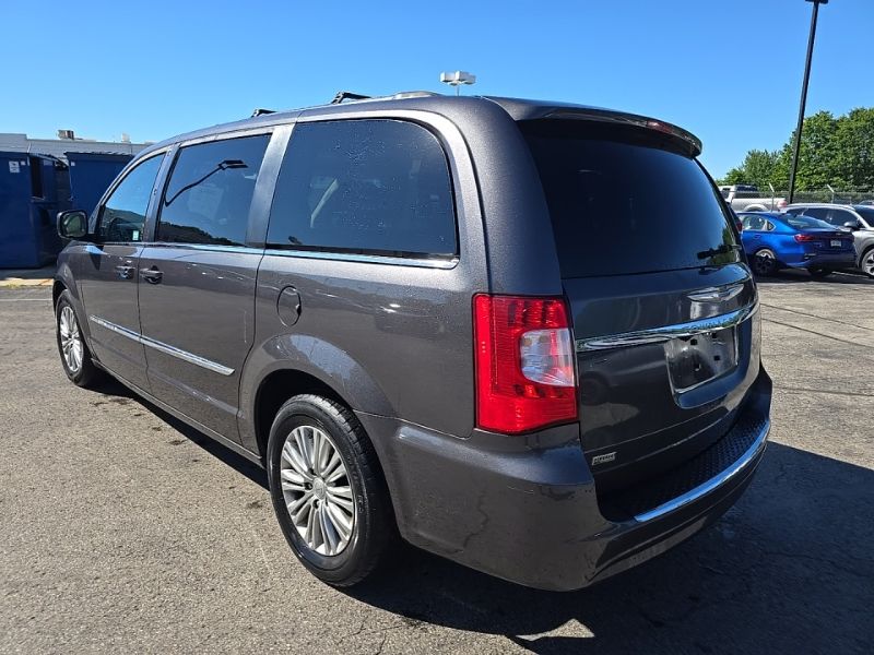 Used 2016 Chrysler Town & Country Van