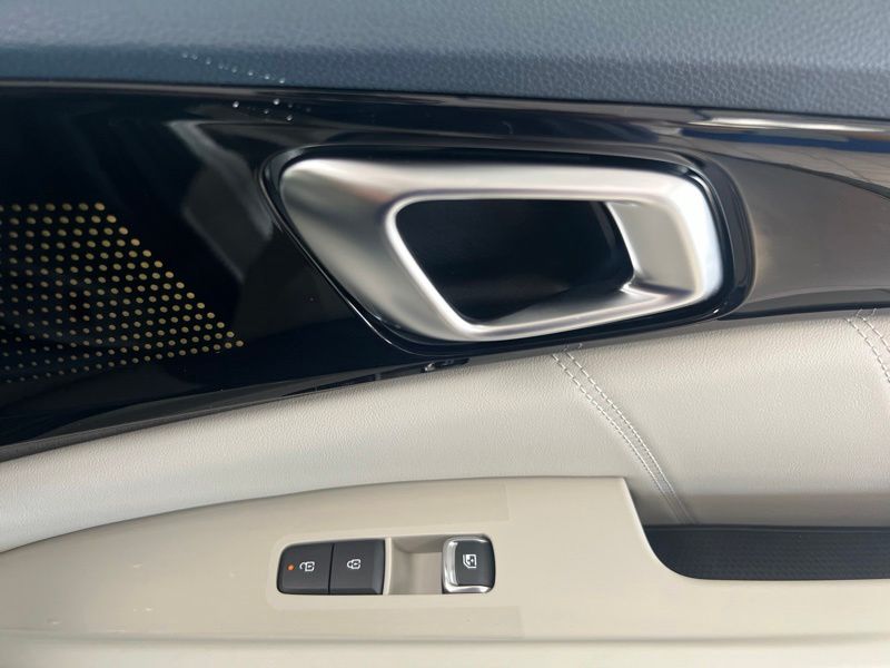 New 2026 Kia Carnival MPV Hybrid Van