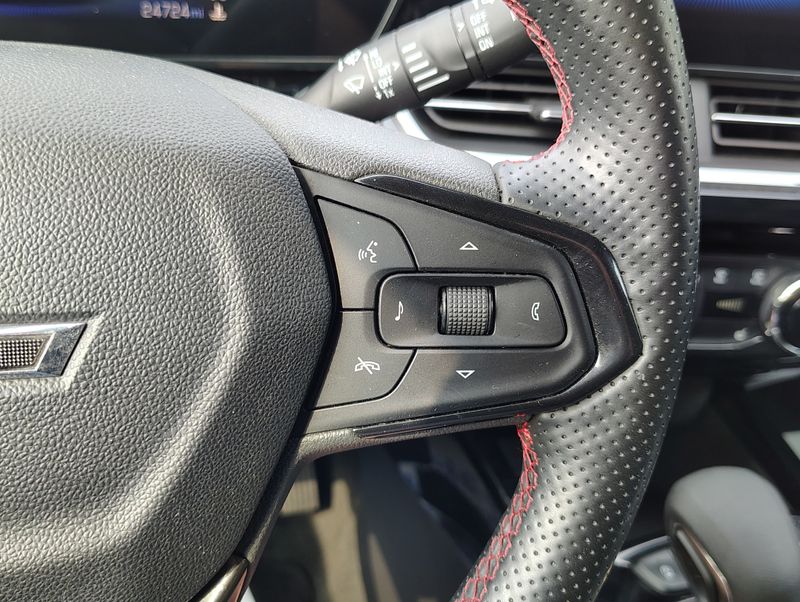 Used 2024 Chevrolet Trax SUV