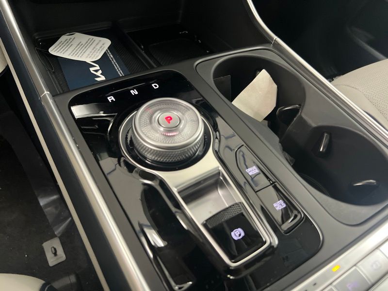 New 2026 Kia Carnival MPV Hybrid Van