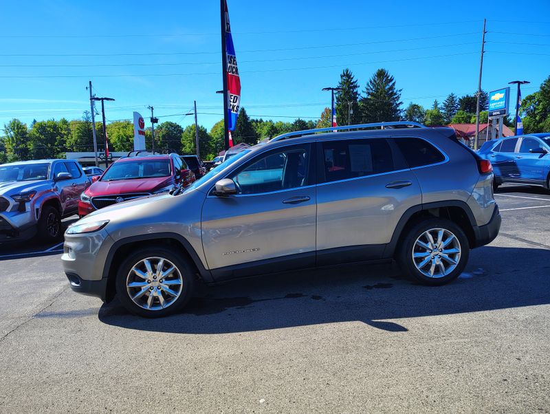 Used 2016 Jeep Cherokee SUV
