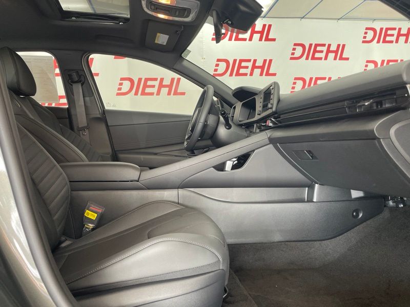 New 2026 Hyundai Elantra Sedan