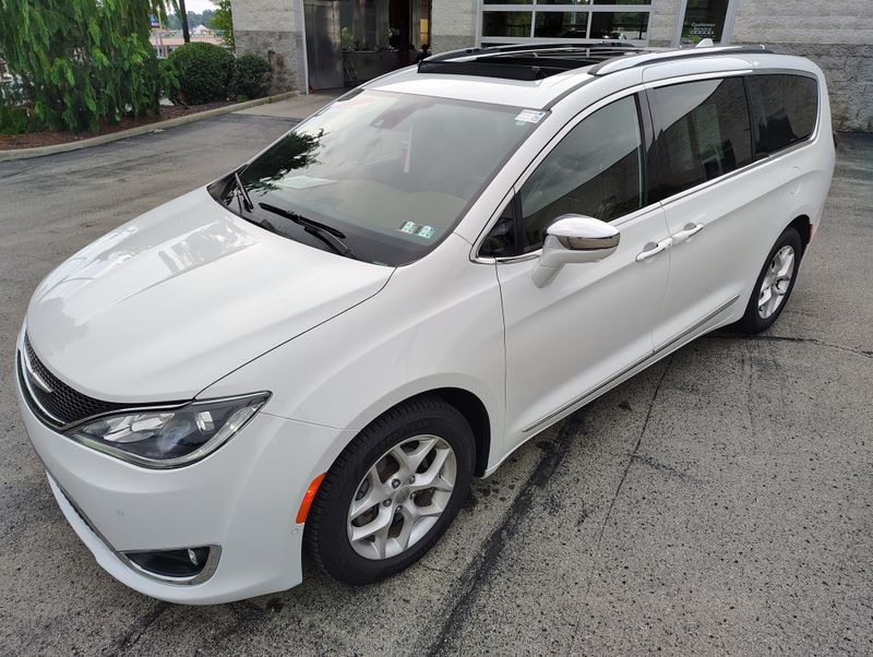 Used 2020 Chrysler Pacifica Van