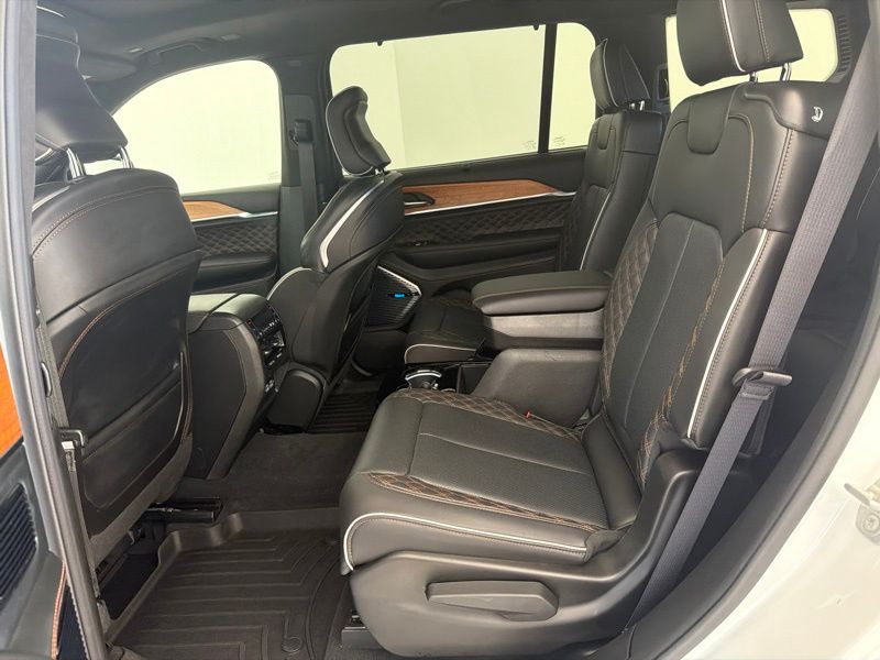 Used 2025 Jeep Grand Cherokee L SUV