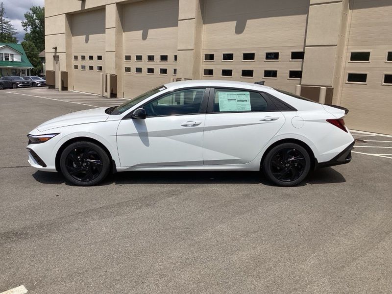 New 2026 Hyundai Elantra Sedan