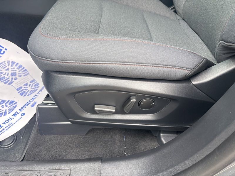 Used 2025 Ford Explorer SUV