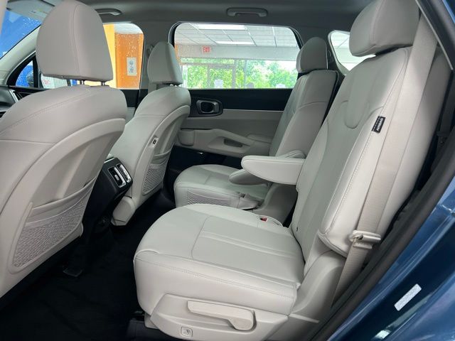 New 2026 Kia Sorento Hybrid SUV