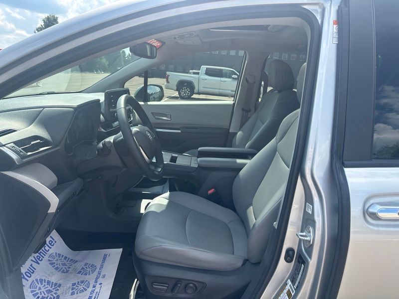 Used 2022 Toyota Sienna Van