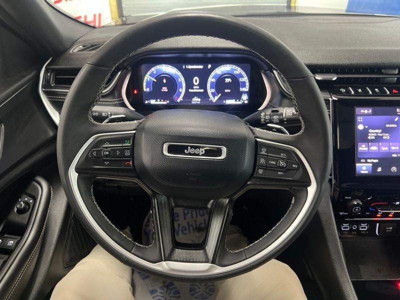 Used 2025 Jeep Grand Cherokee SUV