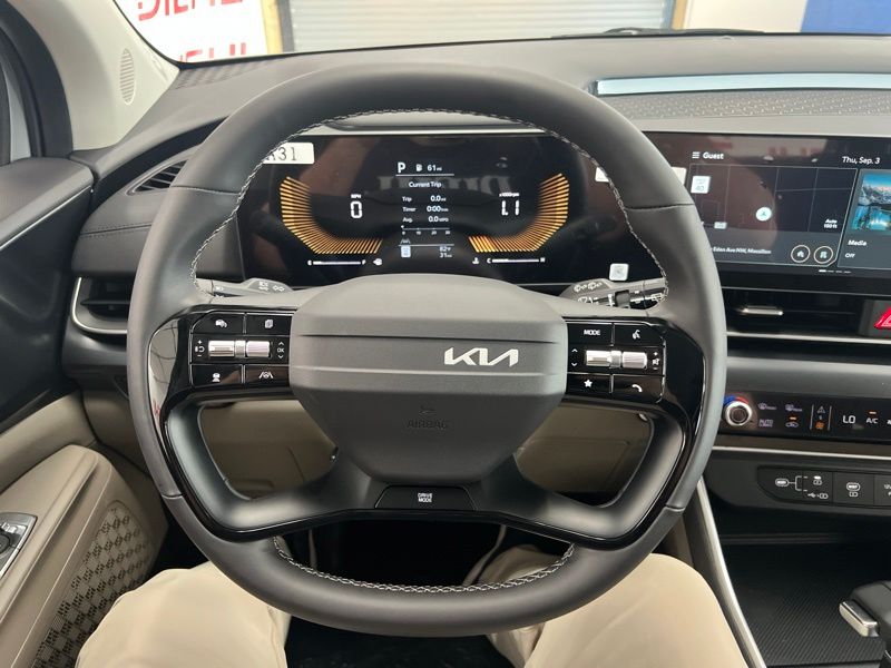 New 2027 Kia Carnival MPV Van