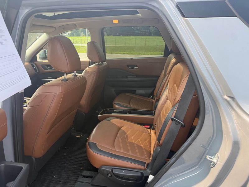 Used 2023 Nissan Pathfinder SUV