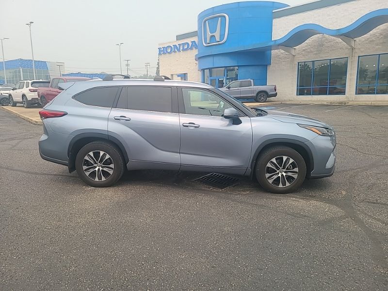 Used 2021 Toyota Highlander SUV