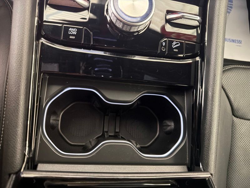 Used 2023 Jeep Grand Cherokee SUV