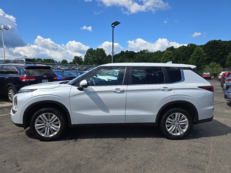 Used 2023 Mitsubishi Outlander SUV