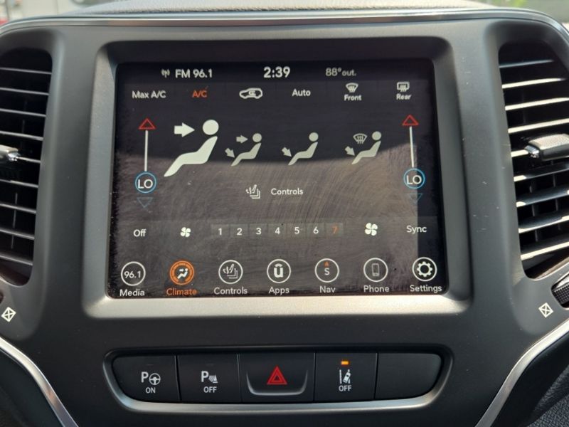 Used 2023 Jeep Cherokee SUV