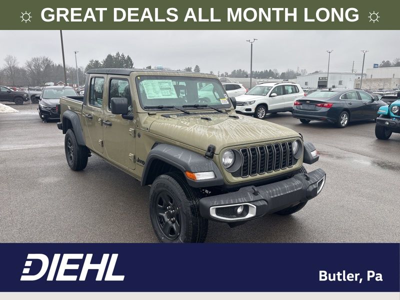 41 2026 Jeep Gladiator Sport Crew Cab 4WD Pickup Truck Four-Wheel Drive 8-Speed Automatic