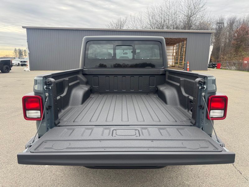 New 2026 Jeep Gladiator Truck