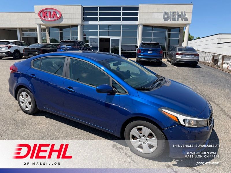 2017 Kia Forte LX AT's photo